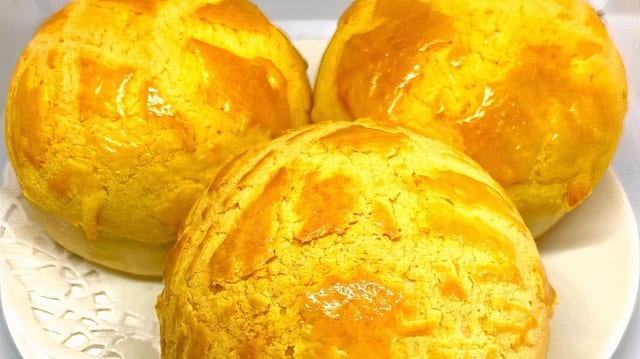Baked Hk Style Custard Bun (3).