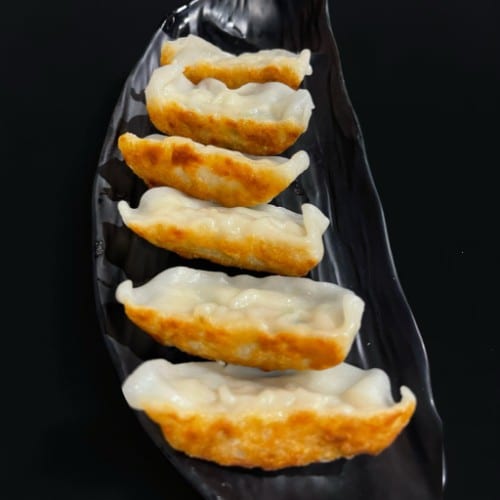 Gyoza (6 Pieces).