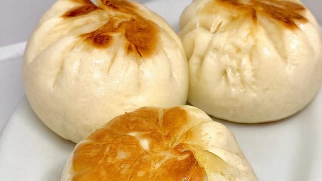 Pan Fried Pork Buns (3).