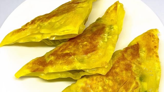 Pan Fried Shrimp & Chives Pockets (3).